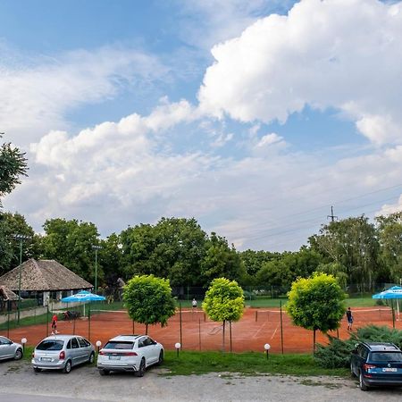Petlov Salas Rooms Novi Sad Extérieur photo