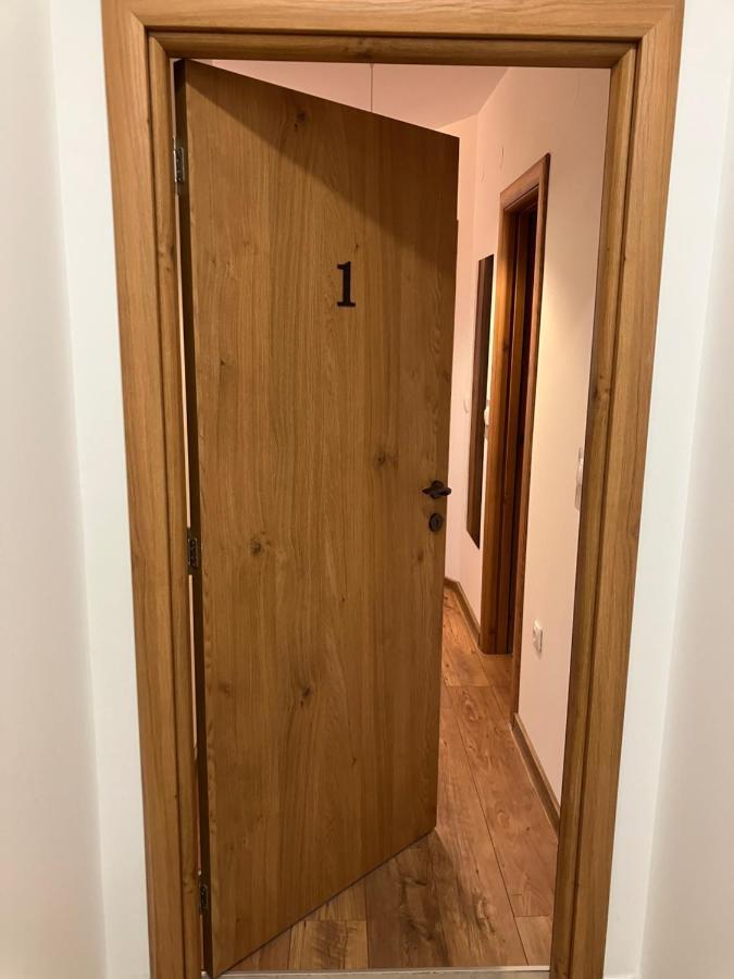 Petlov Salas Rooms Novi Sad Extérieur photo