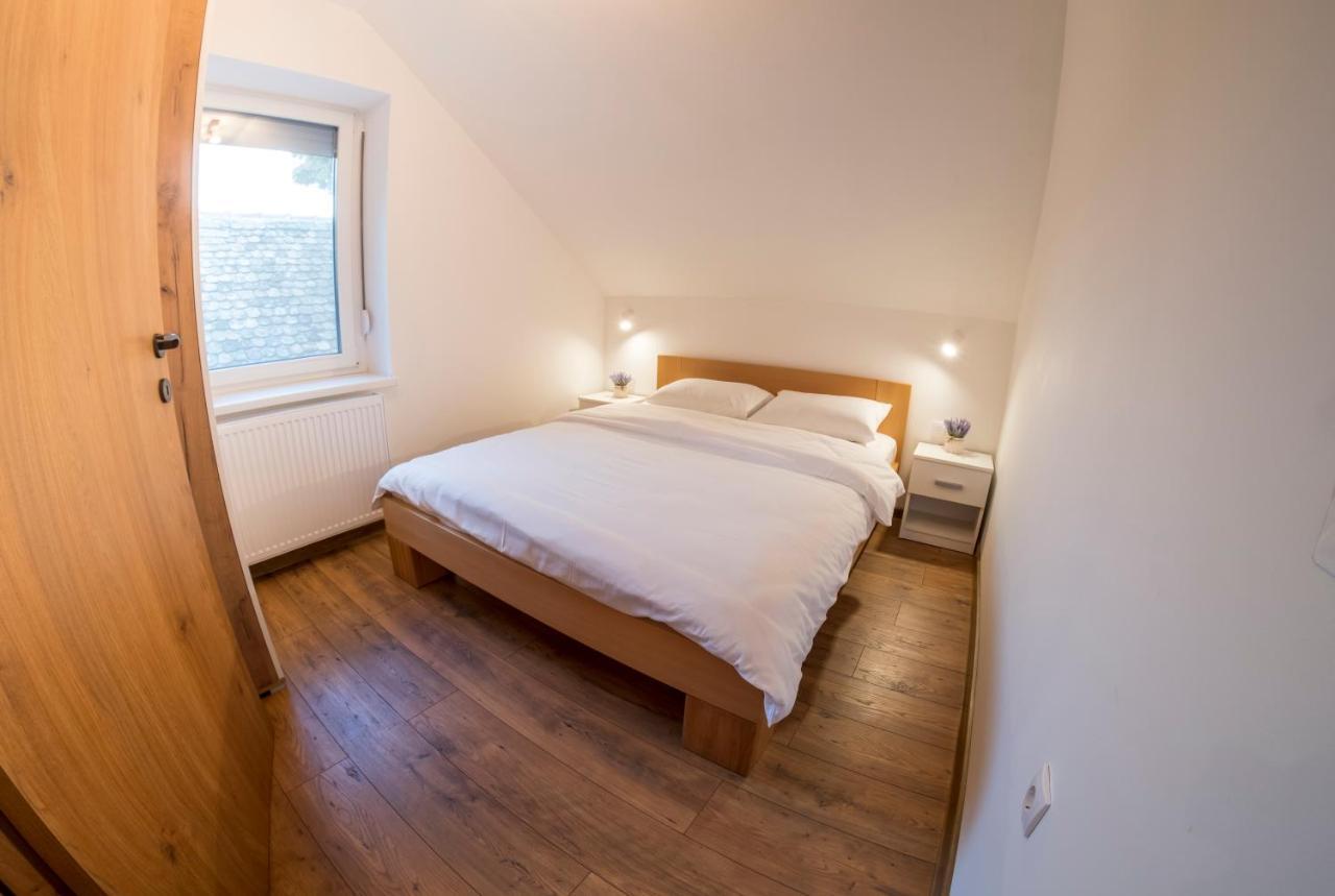 Petlov Salas Rooms Novi Sad Extérieur photo