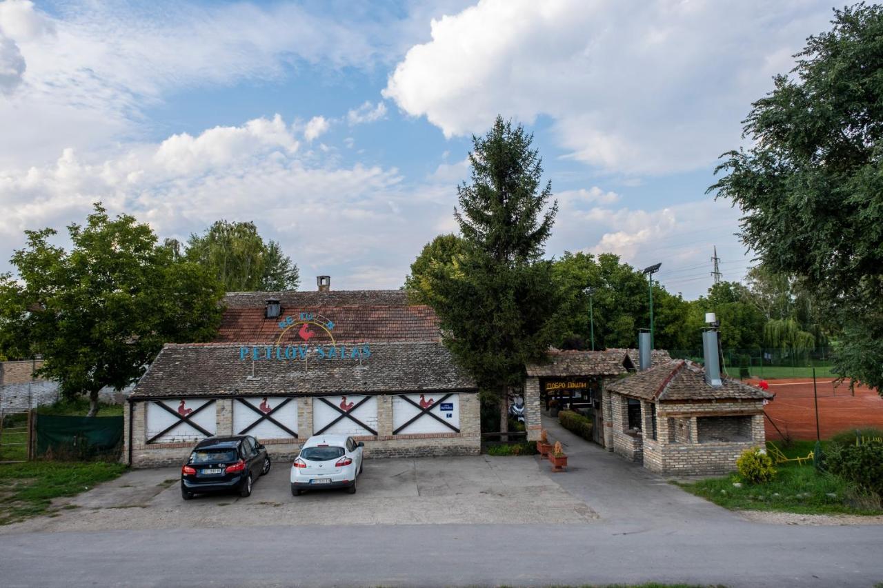 Petlov Salas Rooms Novi Sad Extérieur photo